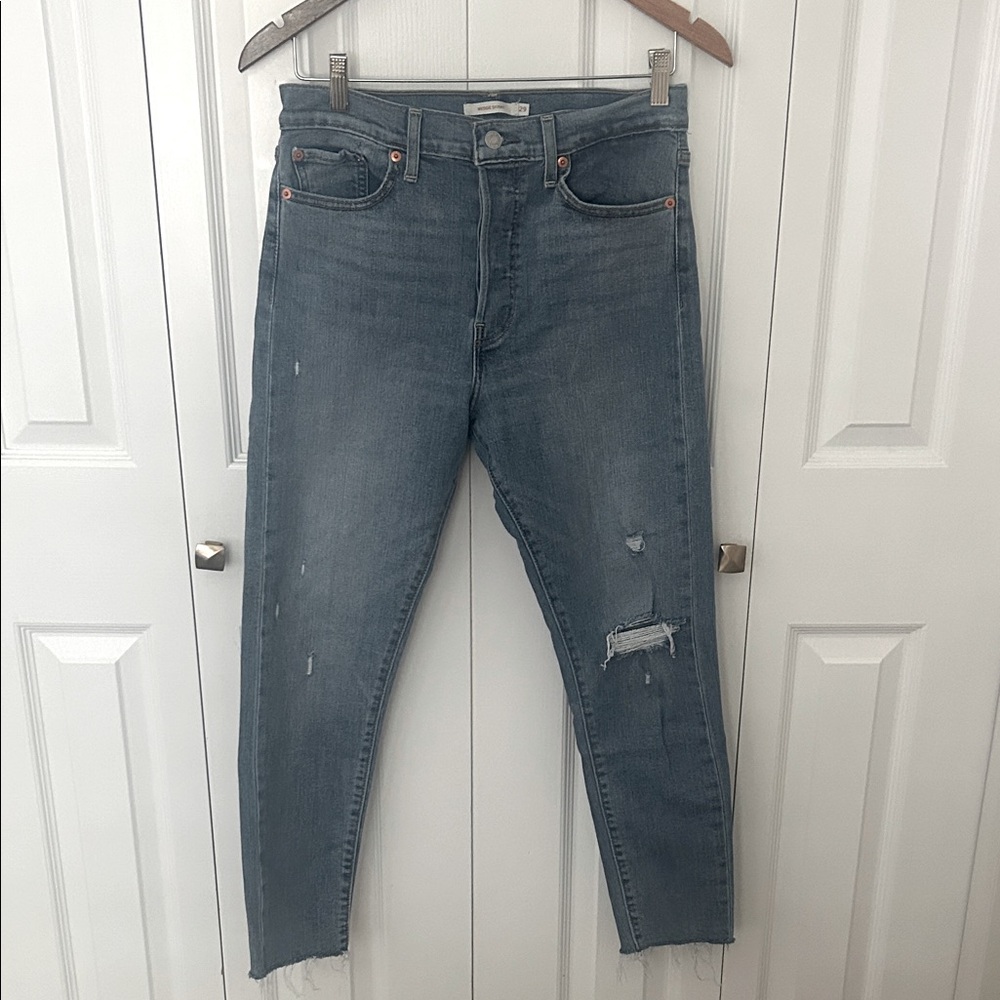 Levi’s Button Fly Wedgie Skinny Jeans Size 29
